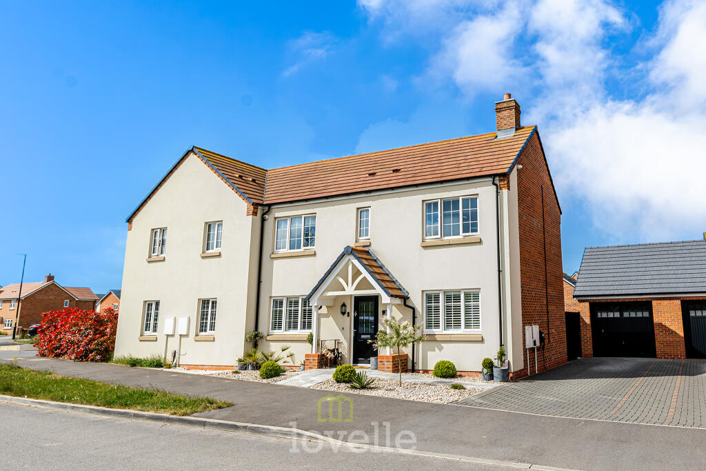 Main image of property: Alder Avenue, Humberston, DN36