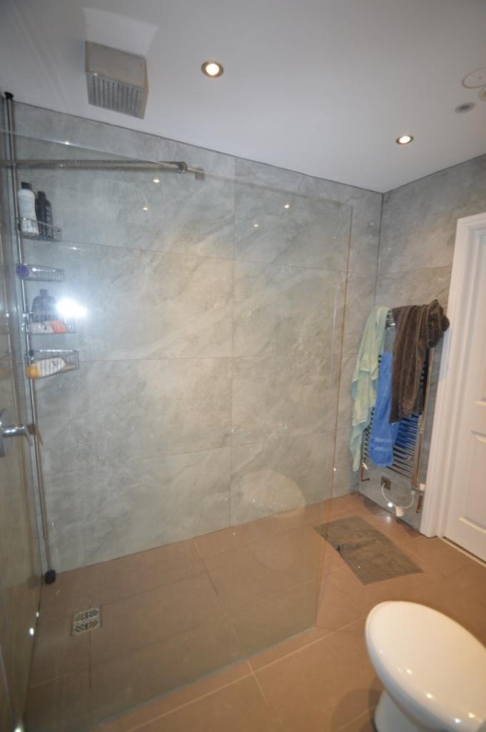 6 bedroom terraced house for rent