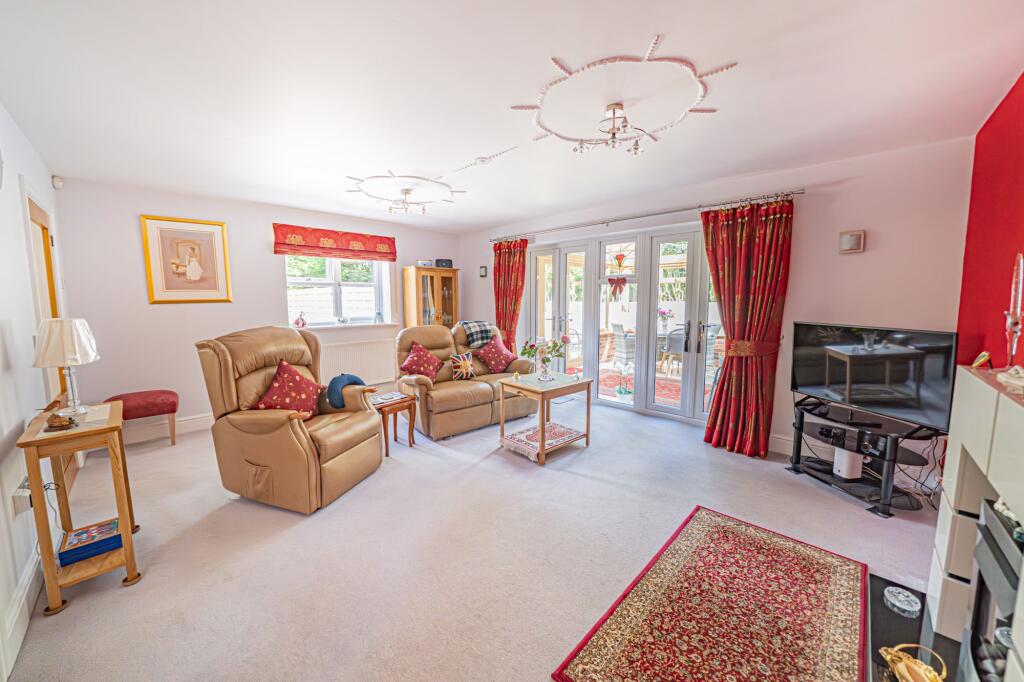 Warwick Road, Solihull, B91 photo 3