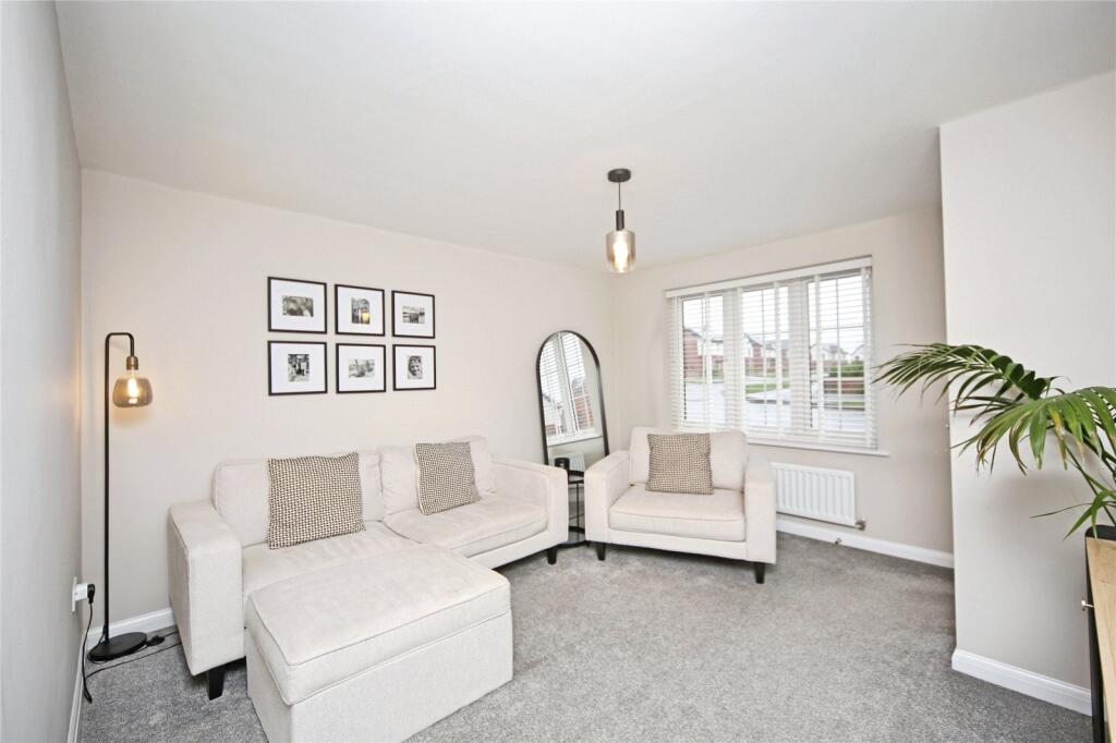 Olver Road, Shackleton Village, Stratford-upon-Avon, Warwickshire, CV37 photo 2