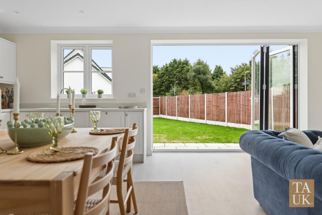 House in West Lancashire, Bescar, Scarisbrick - View 3