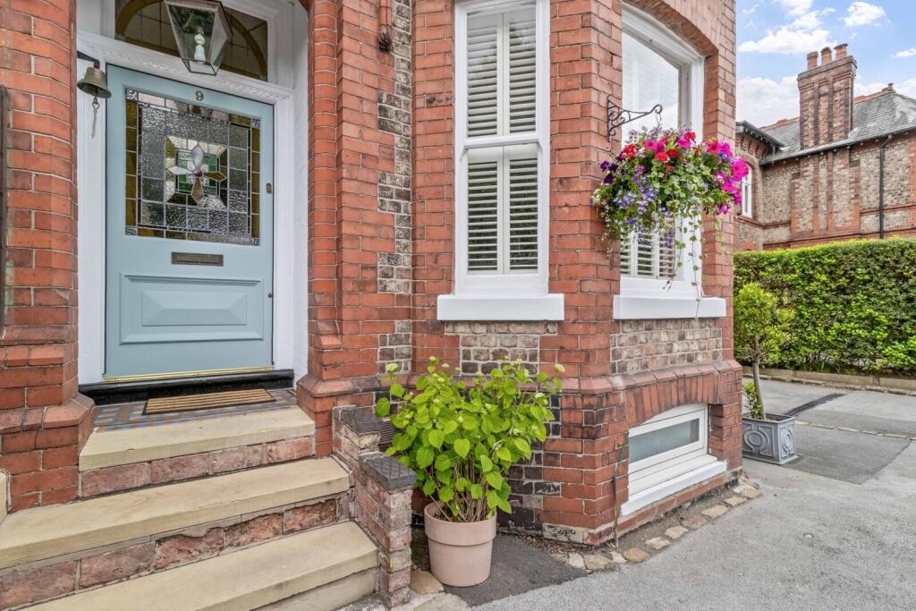 Park Road, Hale, Altrincham, Greater Manchester, WA15 photo 2