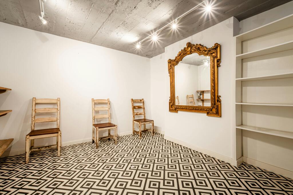 Commercial St 49  Low Res 8.jpg