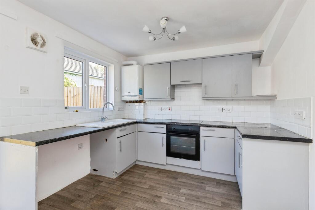 House in Torquay, Torbay - View 2