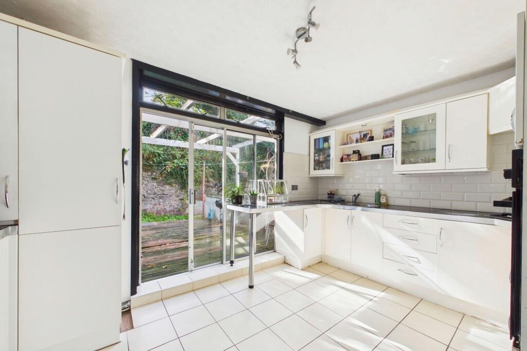 House in Torquay - More