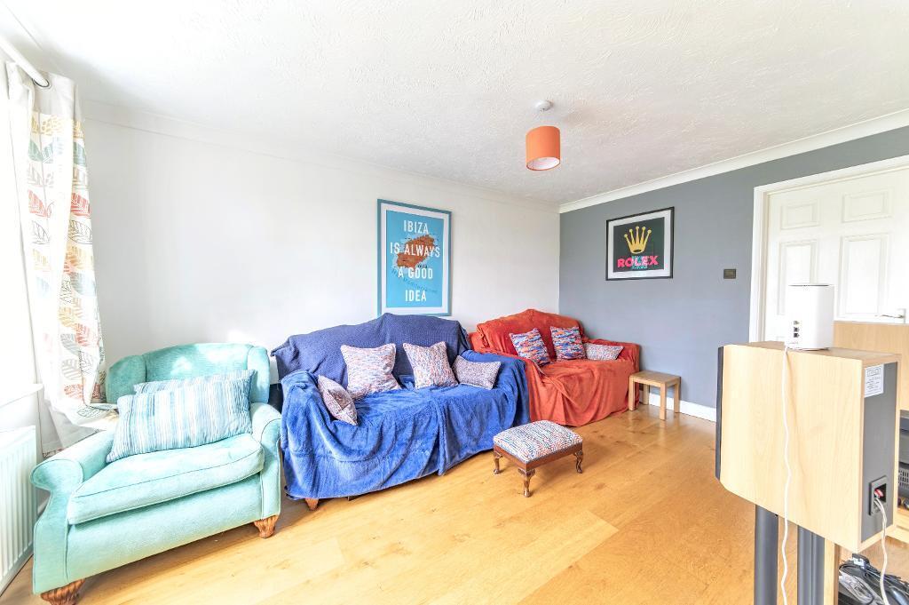 House in Oakley, Bedford - More