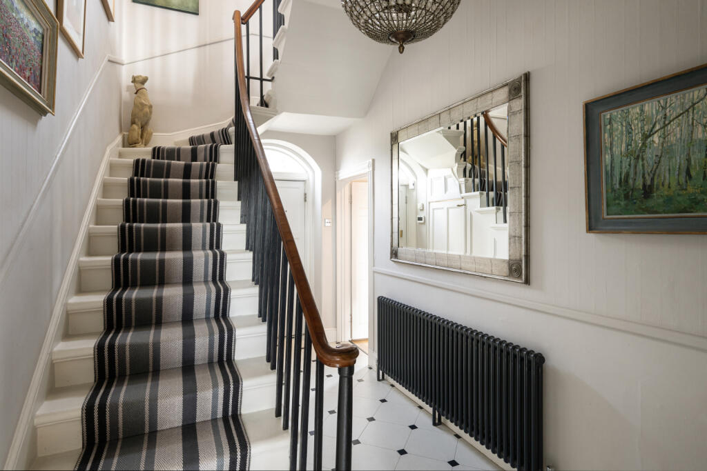 House in Bath - View 5