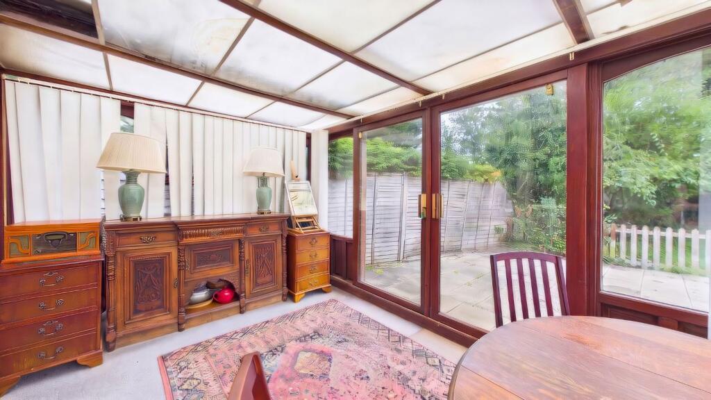 House in Potters Bar, Cranborne - View 4