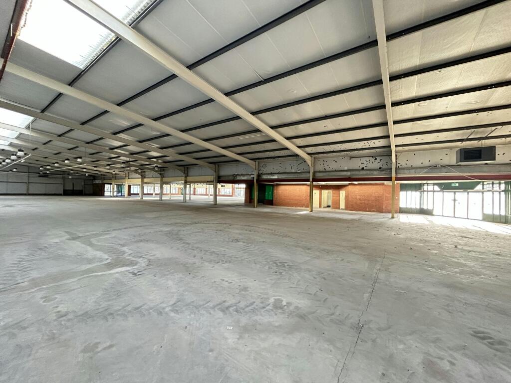 Interior 10 5092.jpg