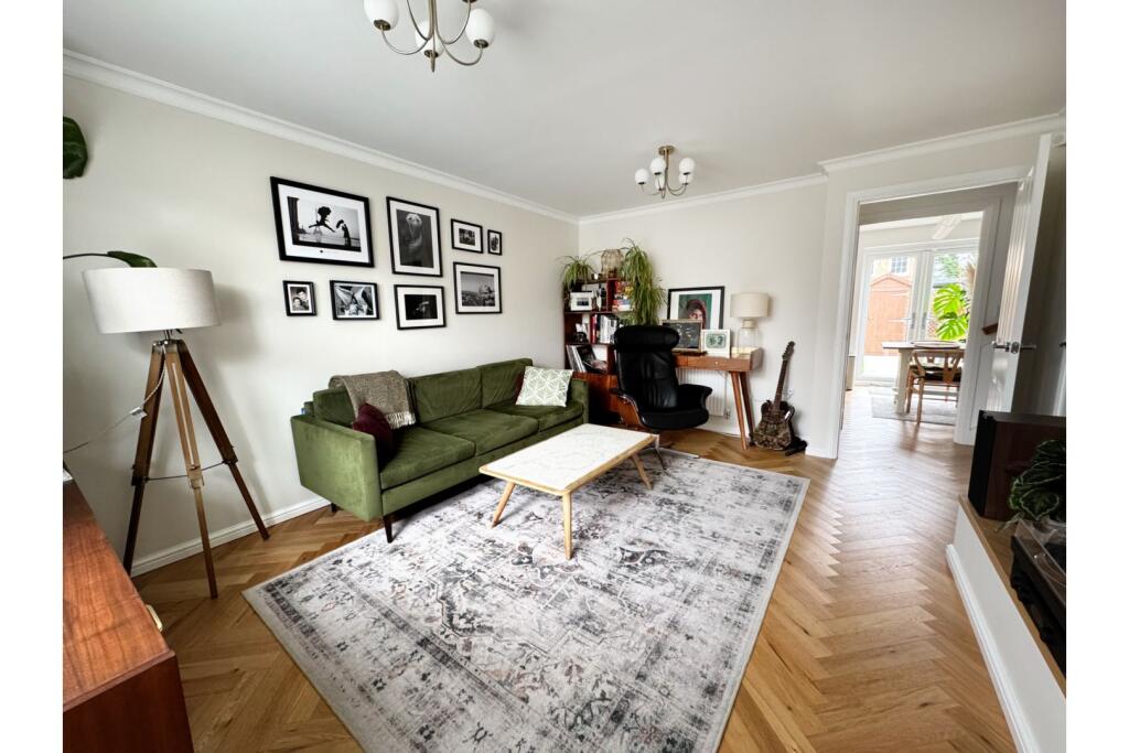 Cliff Aucott Crescent, Stoke-on-Trent, ST7 photo 3