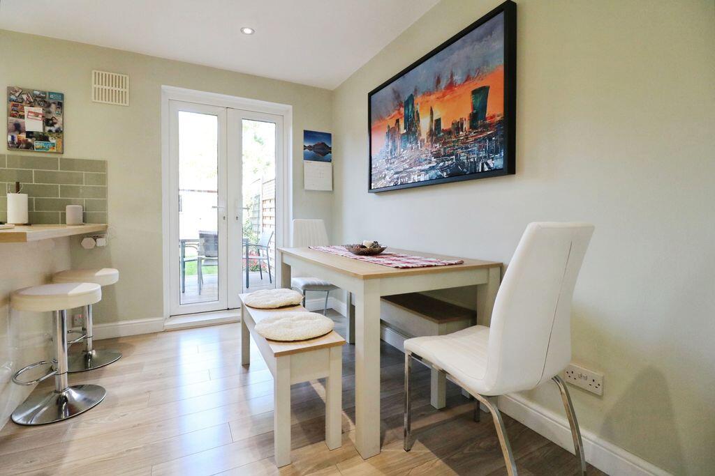 House in Slough, Colnbrook with Poyle - View 5