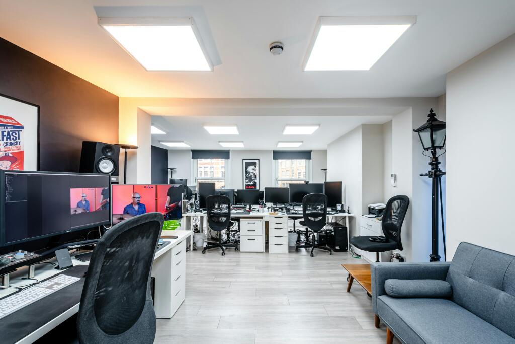 City Rd 213 12F  10.jpg