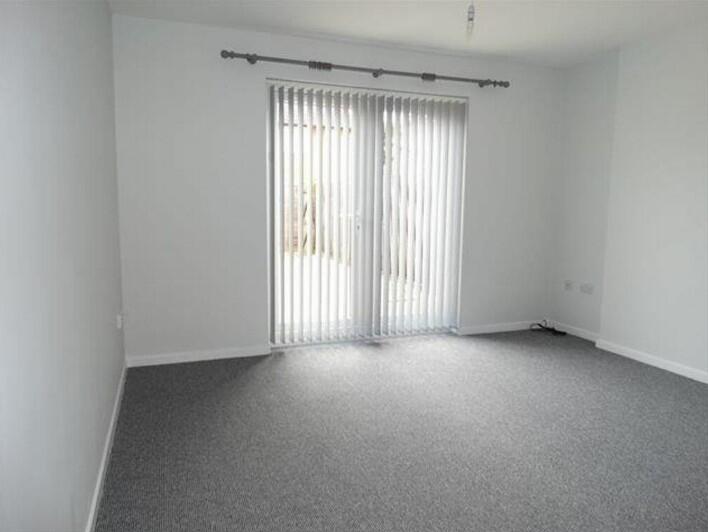 37, Christopher Close, Dogsthorpe, PE1 photo 5