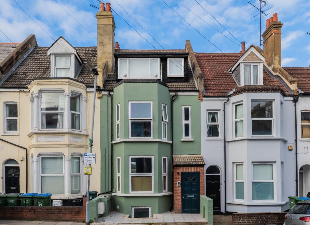 Main image of property: 15 Floyd Road, London, Greater London, SE7
