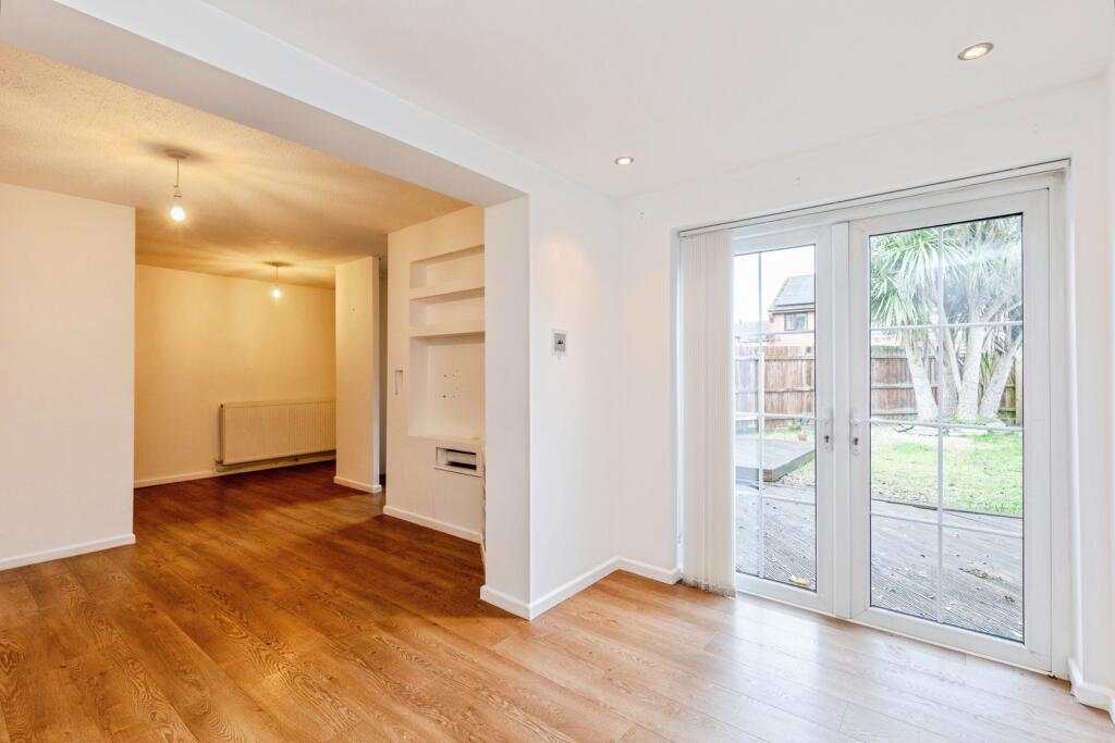 Cavell Court, Clevedon, Somerset, BS21 photo 3