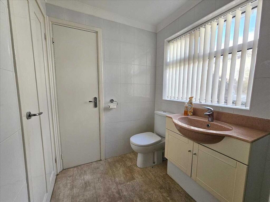 House in Bolsover, Barlborough - More