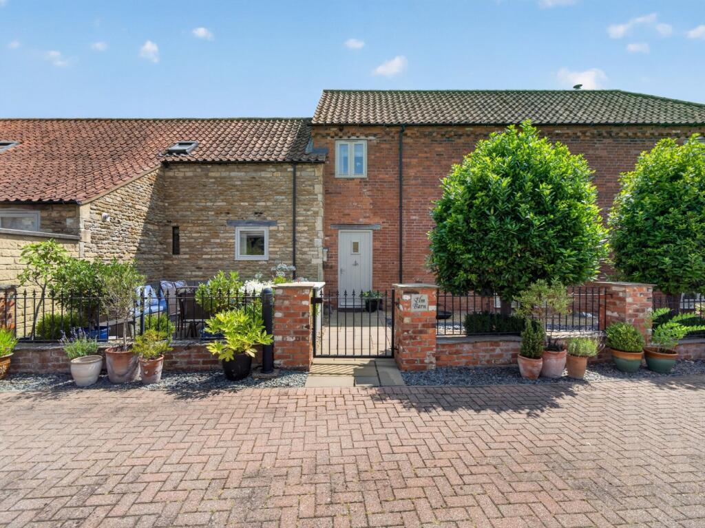 Elm Barn,  Knotts Close, Morton photo 4