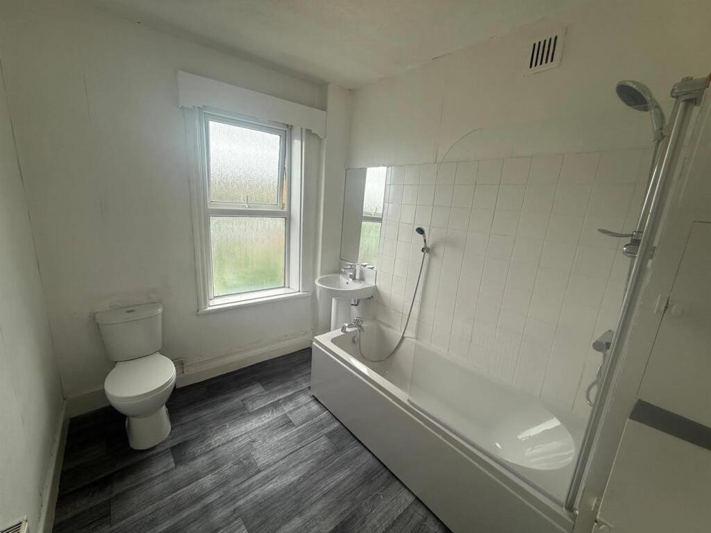 House in Leeds - View 5