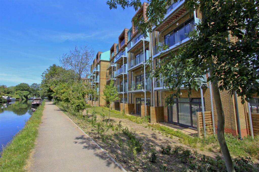 Main image of property: Jessop Court, Brindley Place, Uxbridge, UB8