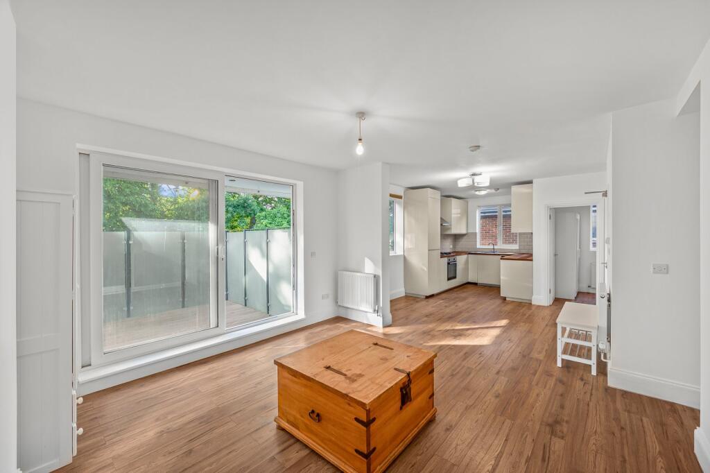 Main image of property: Roehampton Vale, 
Putney, SW15