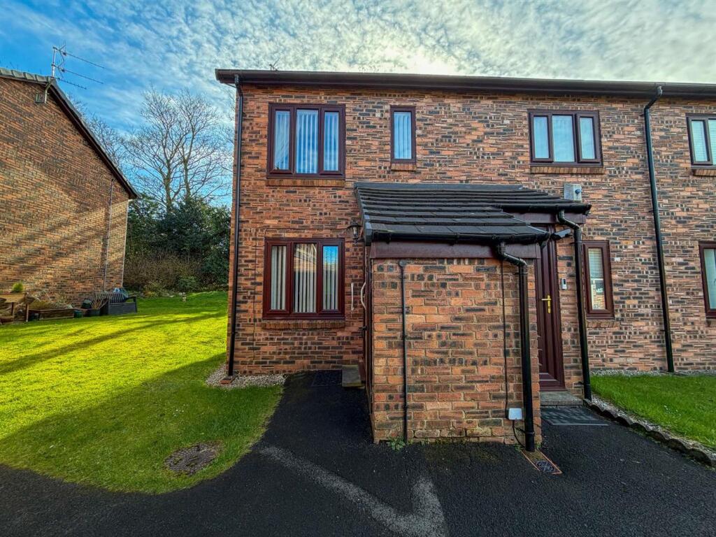 Main image of property: Preston Old Road, Blackburn