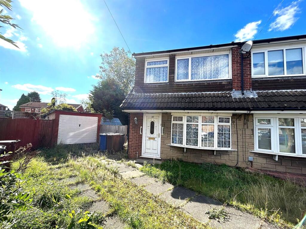 3-bed semi-detached on Telford Crescent, Leigh, £180,000