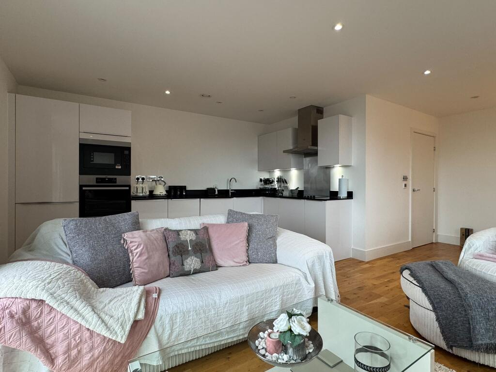 Apartment in London - More