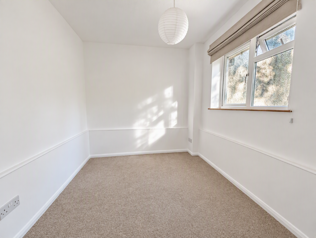 Apartment in Guildford - View 4