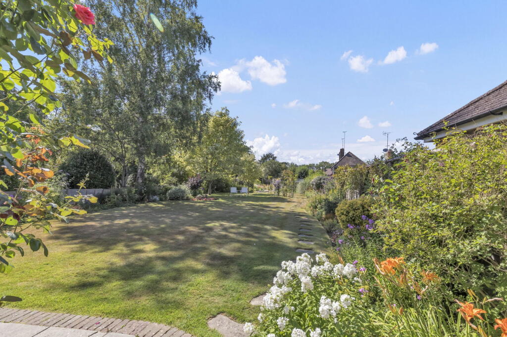 Semley Road, Hassocks, West Sussex, BN6 8PD photo 2