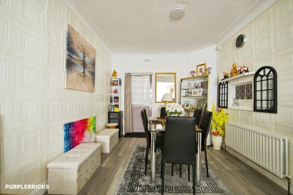 House in London - View 3