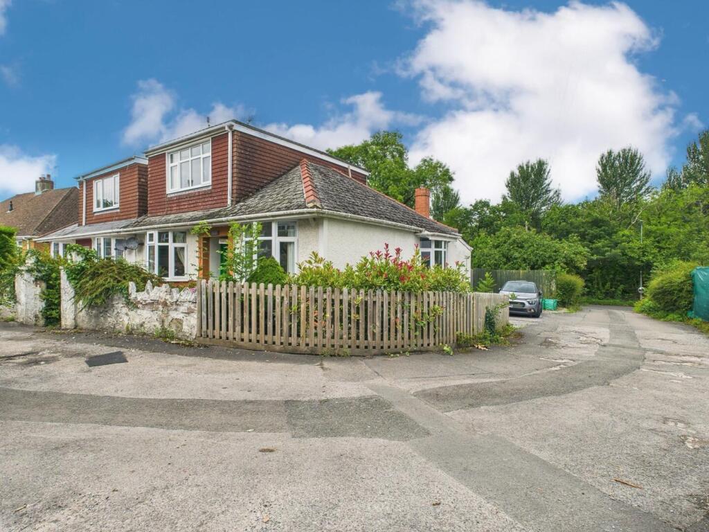 Main image of property: Ewenny Cross, Ewenny, Bridgend