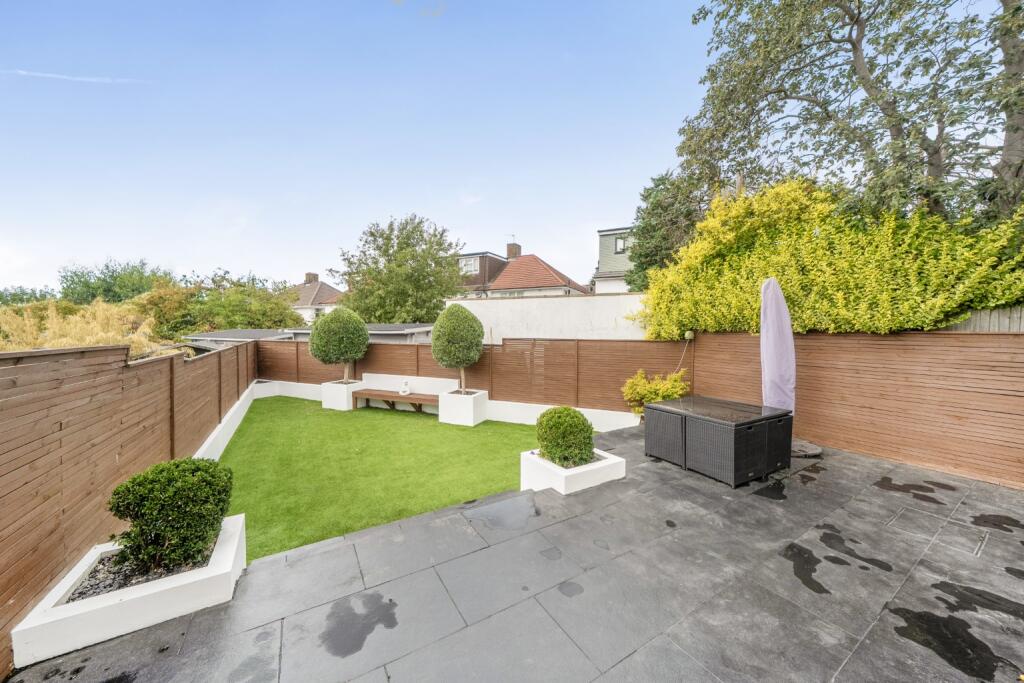 House in London, Eltham Park, Shooters Hill - View 4