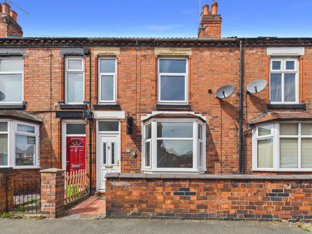 3-bed terraced on James Hall Street, Nantwich, CW5 5QE, £200,000
