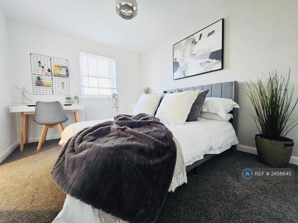 Main image of property: Dragoon Road, Colchester, CO2