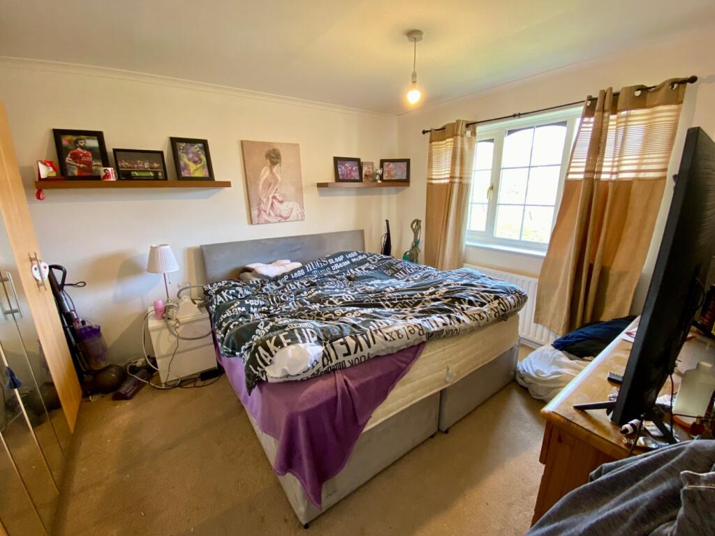 Apartment in Bradford, West Yorkshire - View 5