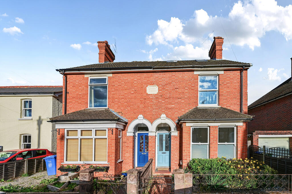 Main image of property: York Road, Farnborough, GU14