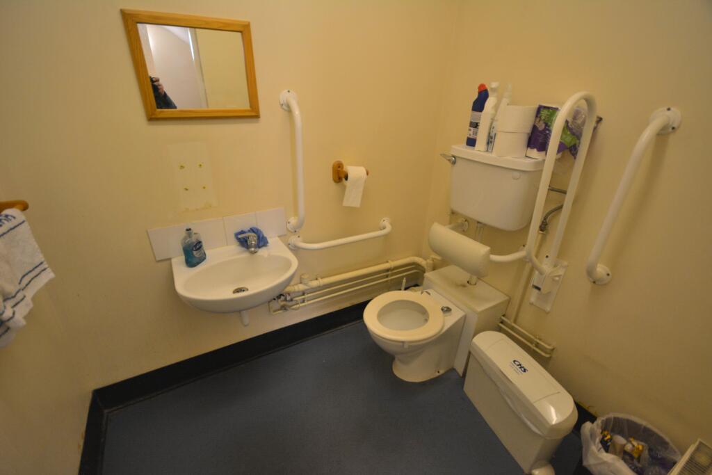 Ground Floor W.C.