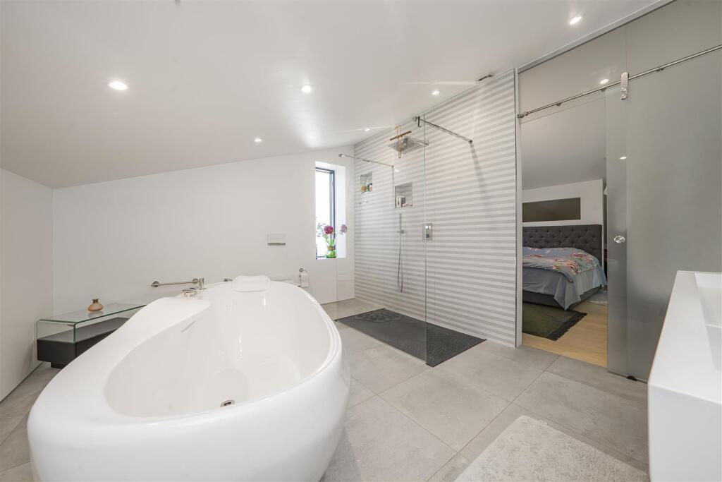 Additional image 13 of West Riding, Bricket Wood, St. Albans