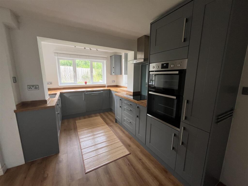 House in Taunton - View 2