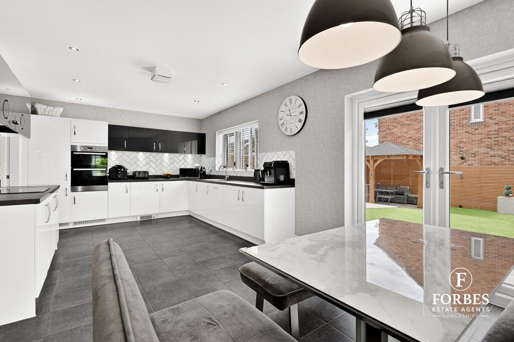 Lingard Close, Farington Moss, Leyland, PR26 photo 2