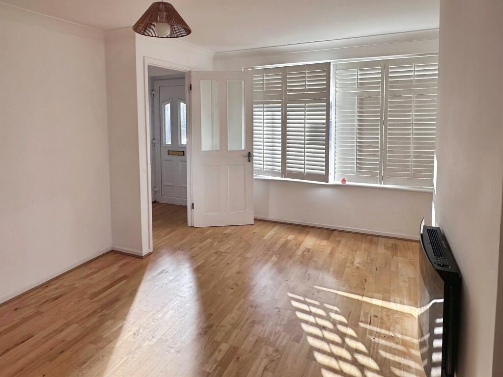House in Adur, Sompting - View 3