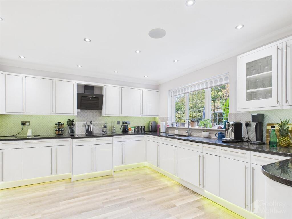 House in Bishop's Stortford, St Michael's Mead - View 3