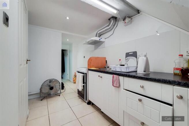 6_Kitchen 3-0.jpg