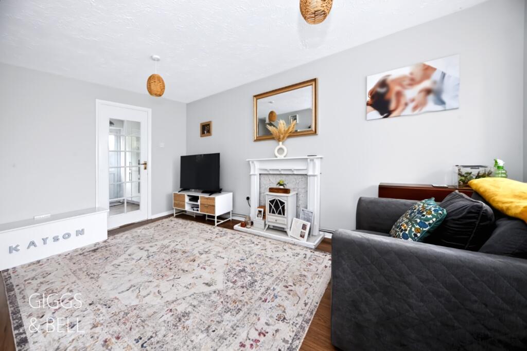House in Luton - View 3
