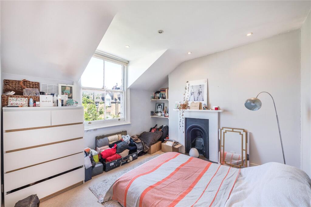 Apartment in London - View 3