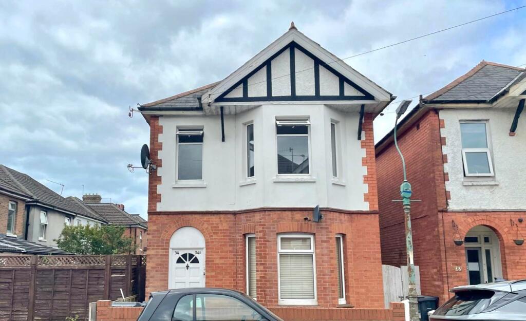 2-bed flat on Bournemouth, Dorset, BH1, £205,000