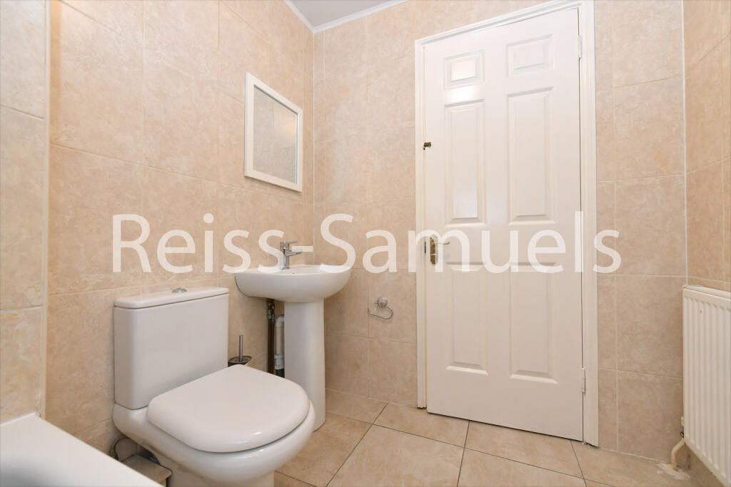 5 bedroom town house for rent