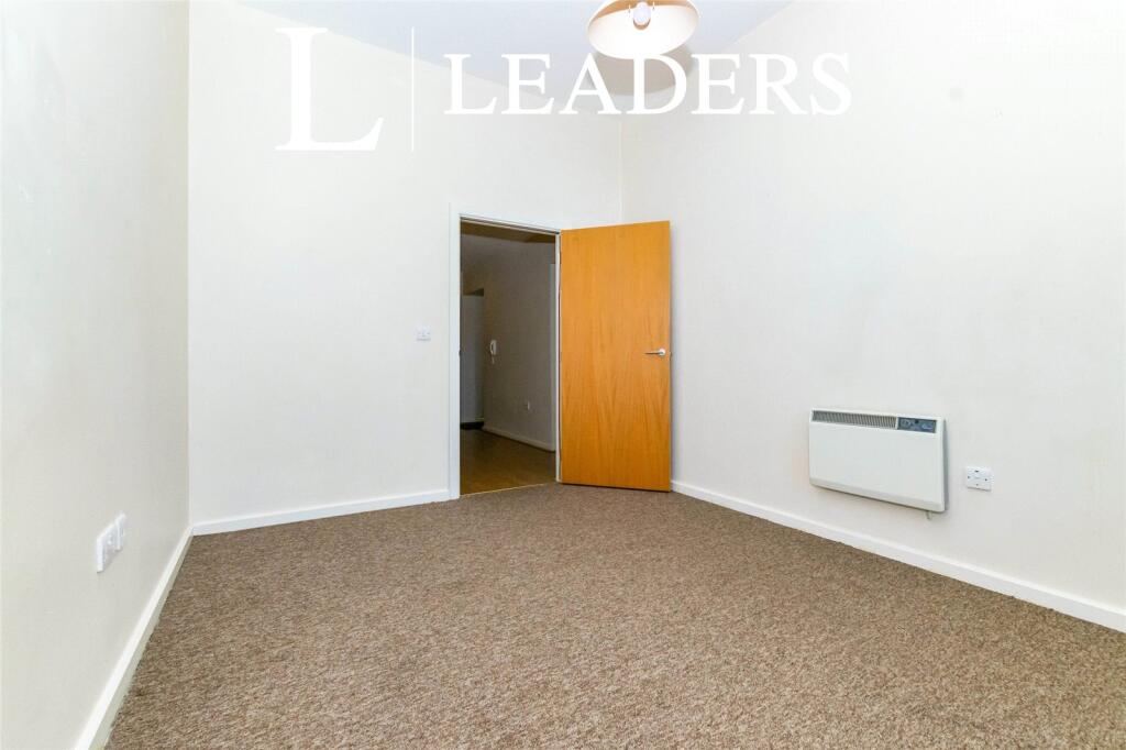 Apartment in Gosport, Hampshire - View 6
