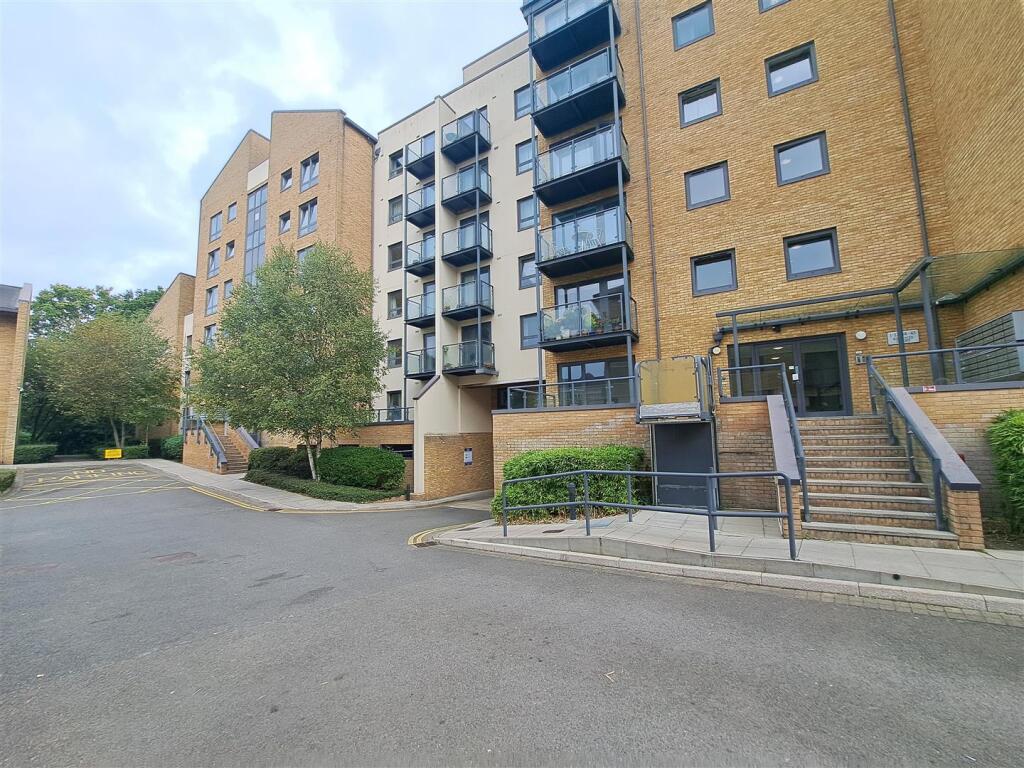 Main image of property: Victoria Way, Woking
