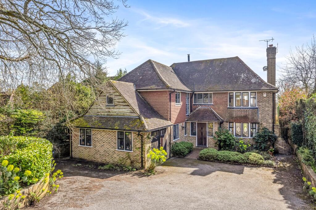Main image of property: Broad Street, Cuckfield, RH17